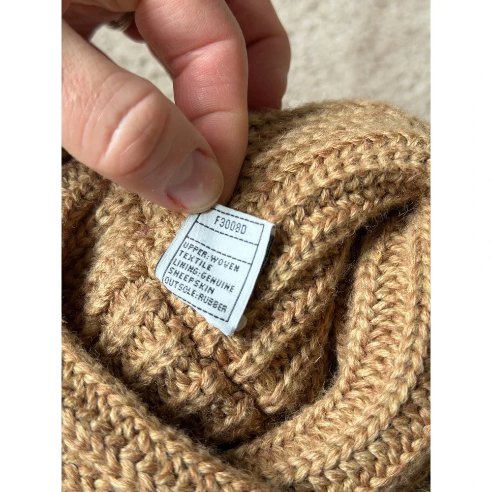 UGG Classic Cardy Boots Knit 3-Button Tan Size 8